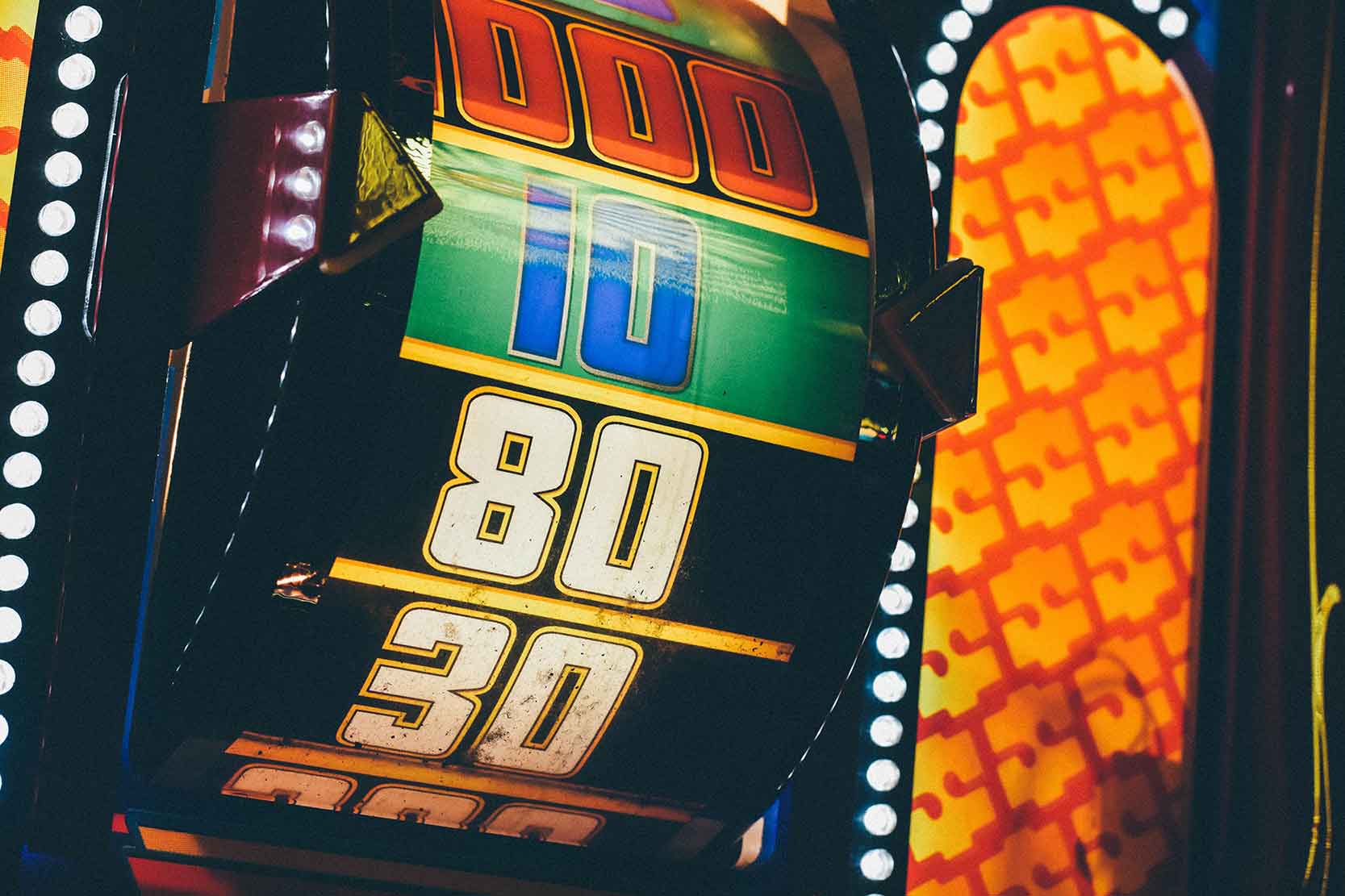 Advantages of Playing Slots Online